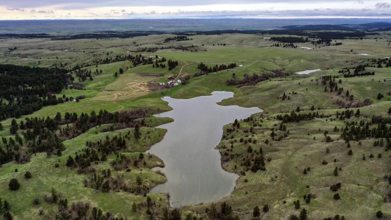 Lake Guest Ranch Villa Devils Tower Luaran gambar