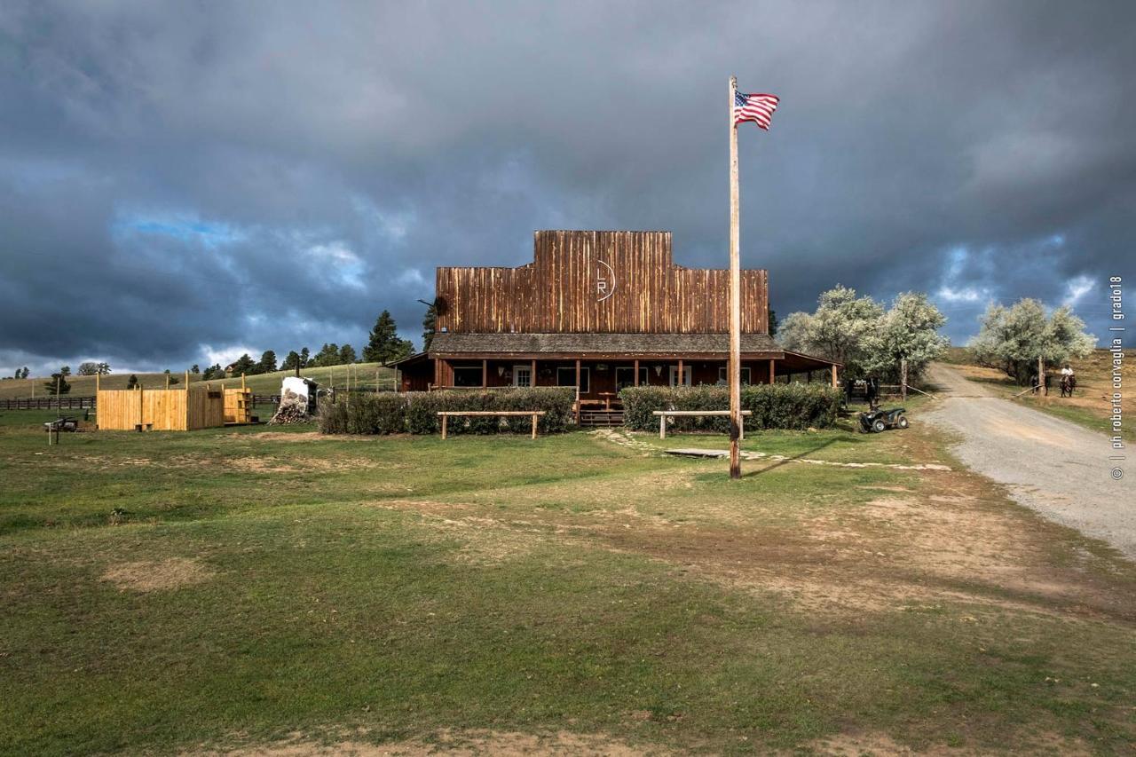 Lake Guest Ranch Villa Devils Tower Luaran gambar