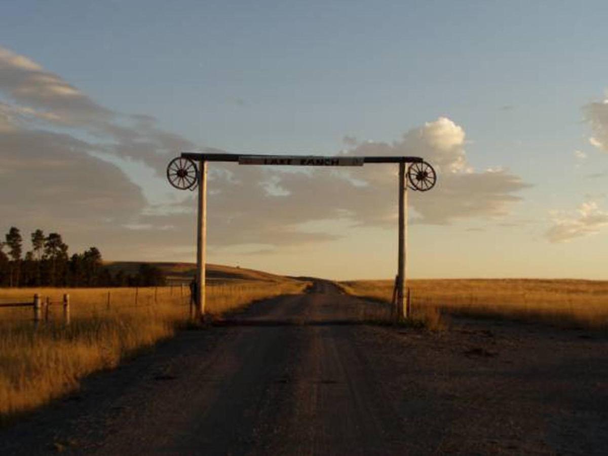 Lake Guest Ranch Villa Devils Tower Luaran gambar